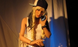 1-900-HOT-DOLL Coverdoll 103114【转载】