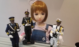 蓓儿玩小兵人之二