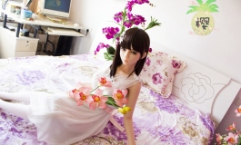 白裙小姐姐——凌奈儿
