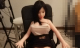 新片预告-影棚秀美腿