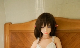 睡衣紫瞳玥