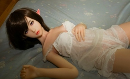 睡衣紫瞳玥