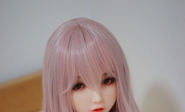 粉毛少女