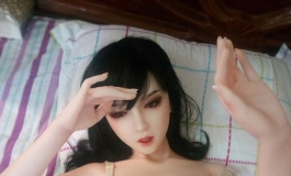 早川燃美——软关节娃娃开拓记
