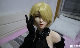 新作COS，楼主没看过动漫谁能说说女主是谁什么故事？
