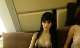 夜店女郎 坐排排