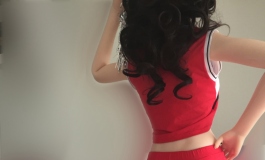 新买了套啦啦队服装，随拍几张