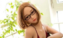 四眼妹纸