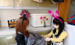 大蓓小蓓系列之六：小姐妺帮我晒衣服