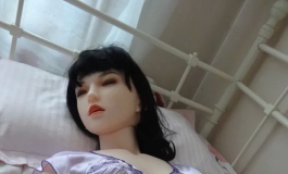 娃娃到了，睡美人