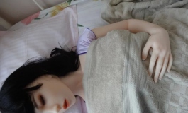 娃娃到了，睡美人