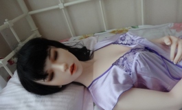 娃娃到了，睡美人