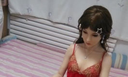 我的女朋友越看越美