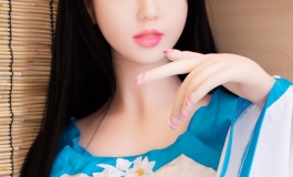 紫藤花下丽人来