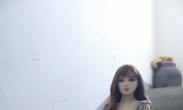 等着哥哥回家给我送钥匙~自己在楼道好怕怕