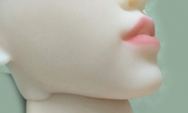 新人入坑-自己补妆的老婆