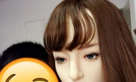 长发美女娃娃 附赠个合影 不过我害羞就不露脸了