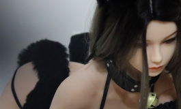 今天在垃圾堆上捡了一只小猫咪~嘿嘿~