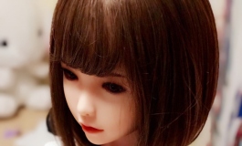 樱花庭院刀  狐火和服腰  舞摇三线挑  半仰折青蒿