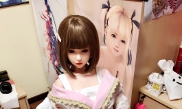 樱花庭院刀  狐火和服腰  舞摇三线挑  半仰折青蒿