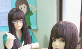 #首届摄影大赛#【自由组】课本与教室间，寂静的下午