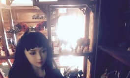 玩玩具的那么开心 殊不知自己也是个玩具