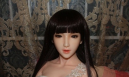 梓儿的第一组。木有衣服 只有酱紫了。