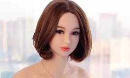 实体娃娃的材质~