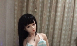 145cm，内衣穿着