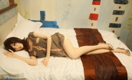 兑现承诺 发布Zhen人Shi战娃娃图 另附美腿几张