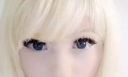 您想要更像真人的娃娃还是想要更像娃娃的真人？