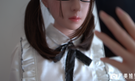 第四成员组：爱臭美的白小秀（人造人6号蛋糕裙）