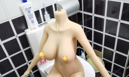 如何给娃娃洗澡