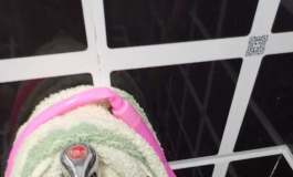 如何给娃娃洗澡