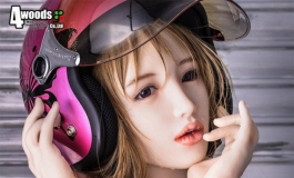 4woods作品：“弯弯月亮像小船，装载满满的爱” 美月