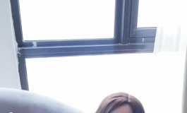 老婆换了 新 衣服