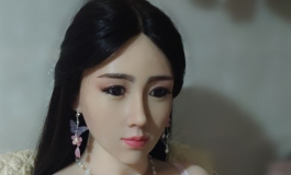 XY伴侣实体娃娃--默小笛之粉红内衣秀