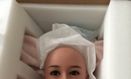 开箱报喜：女朋友到家了，哈哈哈！