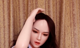 凯拉私房照两张,看看小蛮腰