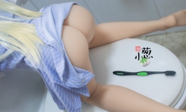 大小姐马桶上受辱，为保贞操，竟……