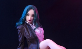 新娃京香-红蓝灯