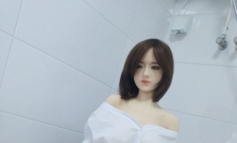 洗完澡发现没有想穿的睡衣