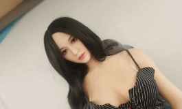 好看的女孩，不管任何角度照相都好看
