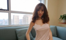 这位美女身身材不错～