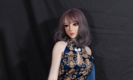 【爱莎贝儿】多情少妇时不时用幽怨的眼神，敲击我的心房