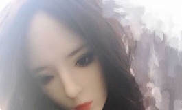 美女都要害羞了