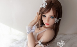 背后的拉链够不着……谁来帮个忙？