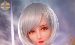 身穿蓝色背心裙的吸血鬼少女