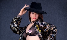 丽莎长得像谁？
