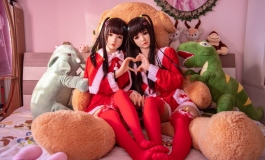 #第二届摄影大赛#【大娃组】双子蝶 陪你过圣诞，圣诞快乐~